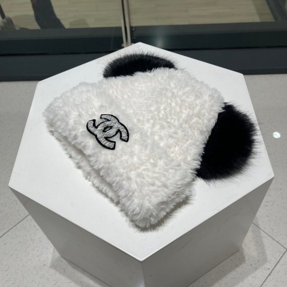AUTHENTIC CHANEL Hats main image 7